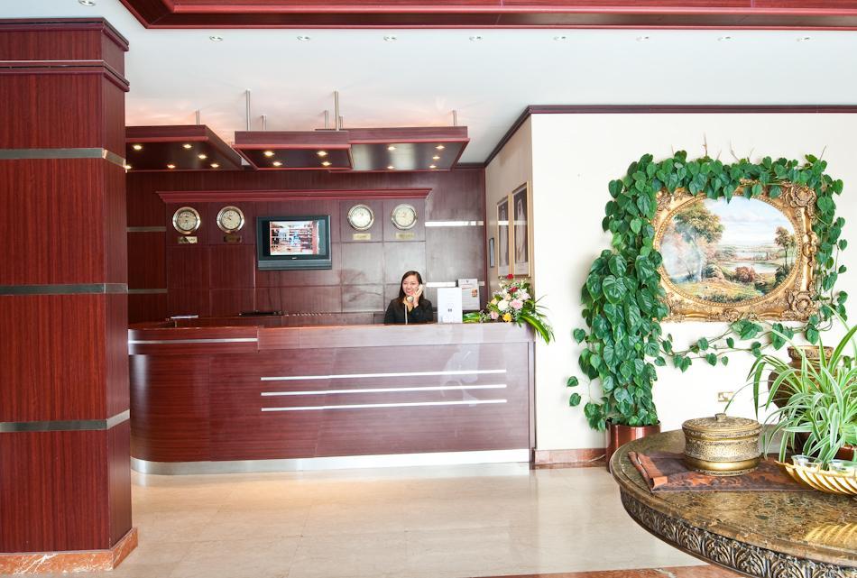 La Villa Palace Hotel Доха Екстер'єр фото